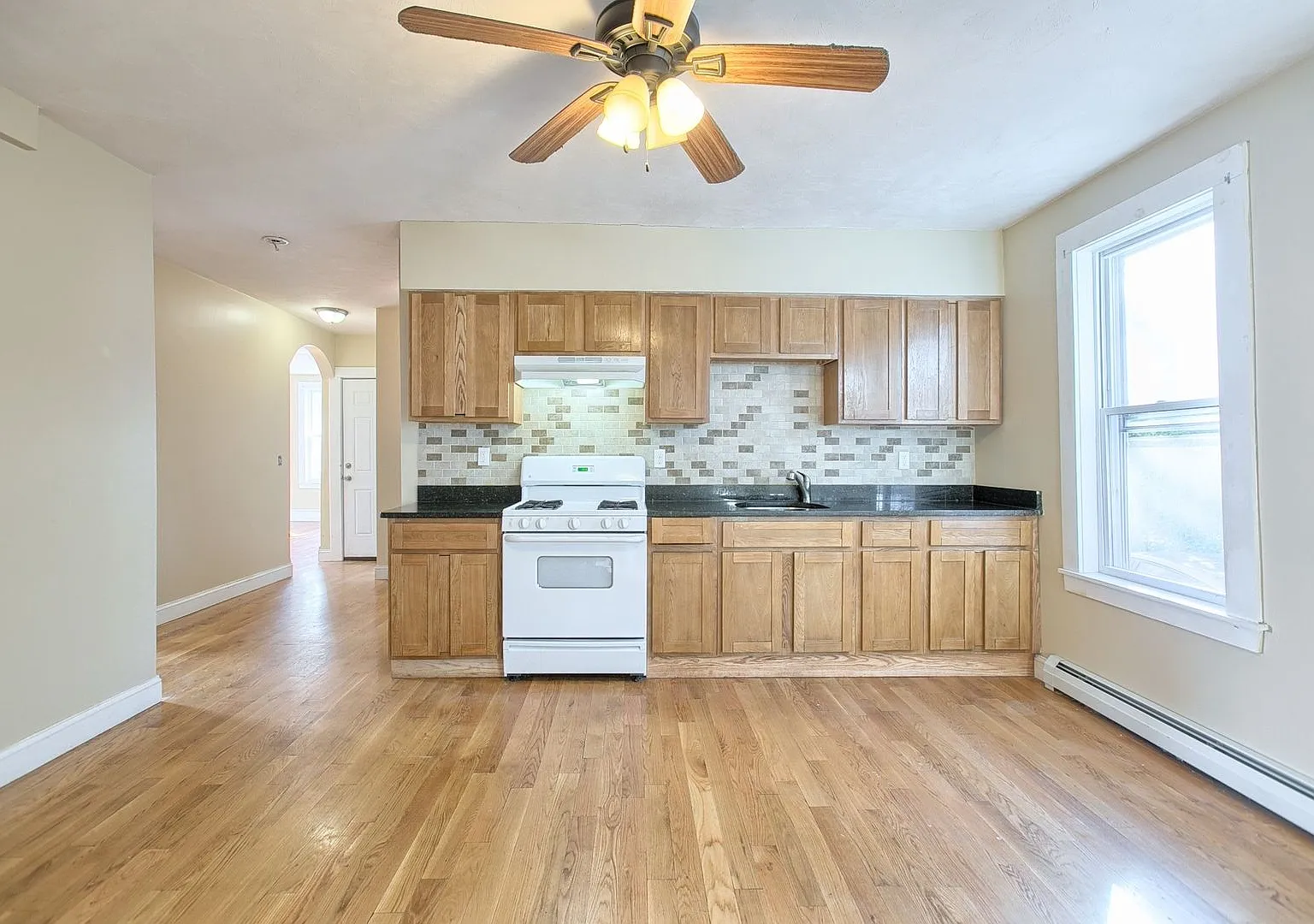 23 Simon Street — Photo 1