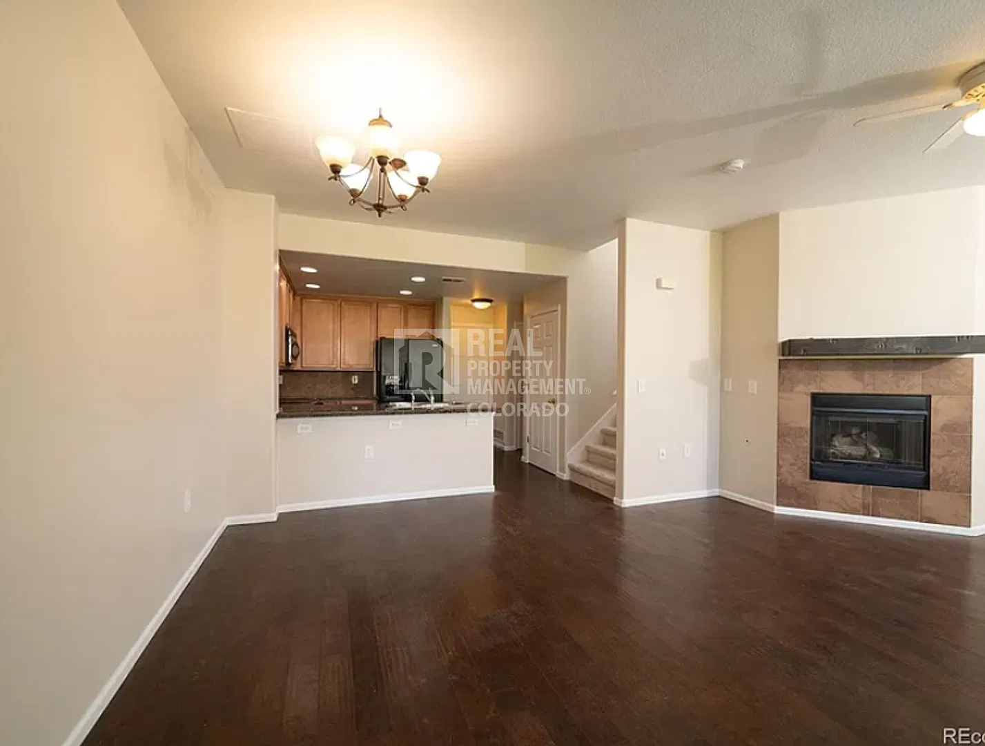 Updated 3-Bedroom Townhouse with Brand-New Flooring — Photo 3