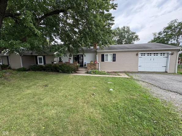 420 E 4th St, Winchester, IN 47394