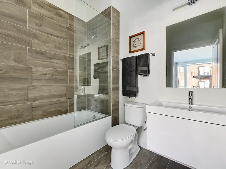 2146 N Nashville Ave #3N — Photo 16