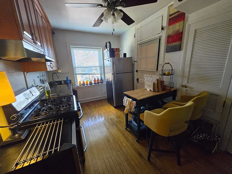 4345 N Keeler Ave #3W — Photo 3