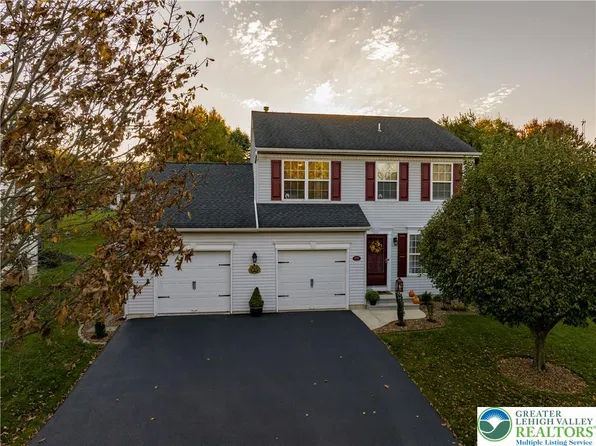 4101 Maria Ln, Bethlehem, PA 18017