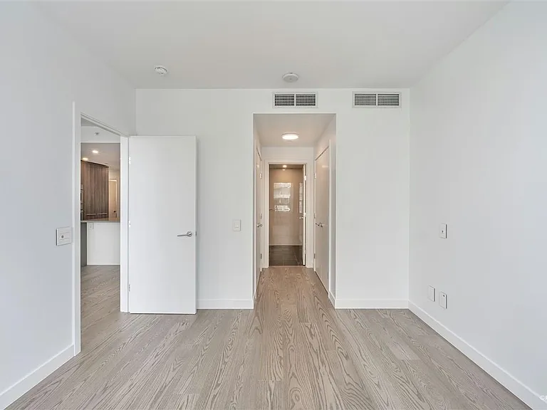 15165 Thrift Ave #1304 — Photo 2