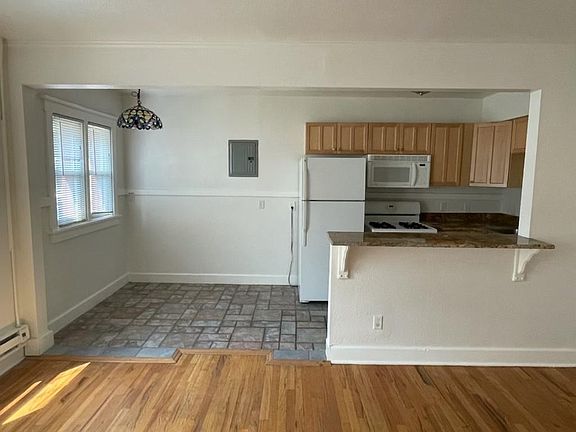 Living room / kitchen