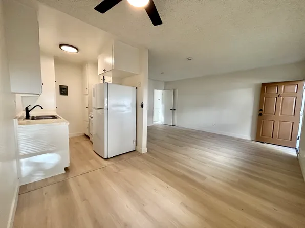 2126 W 182nd St #6, Torrance, CA 90504