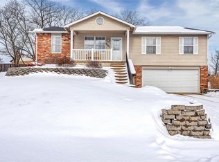 5661 Wieland Dr, Saint Louis, MO 63128