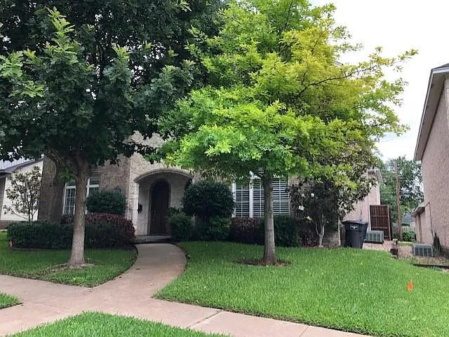 3 bed, 3.5 bath, 3387 sqft, $3,900 — Photo 2