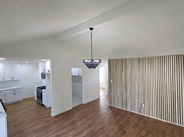 414 Avondale Ln, Friendswood, TX 77546