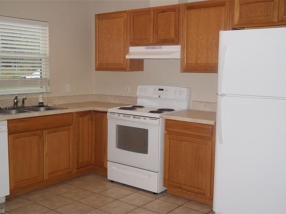 4th image of 4527 28th St SW
