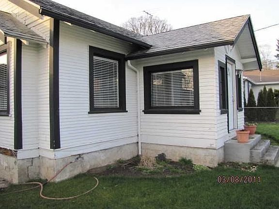 4th image of 12175 SW Lincoln Ave