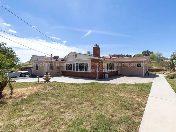 6574 Valley Dr #1, Riverside, CA 92505