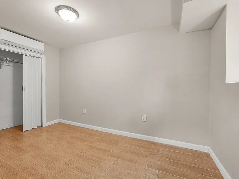 21-48 45th Ave #1L — Photo 8