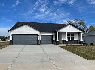 1212 Bayley Dr, O'Fallon, IL 62269