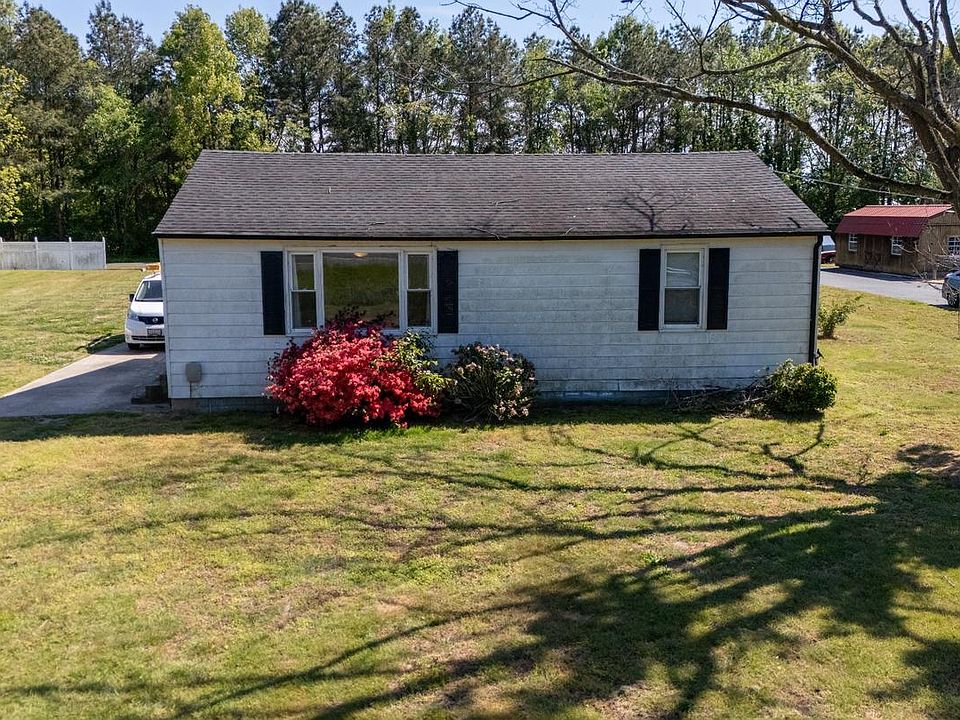 1st image of 3544 Chateau Dr