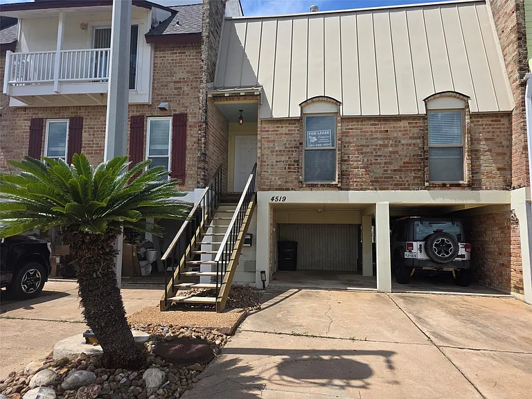 4519 Kingston Harbor Dr — Photo 1