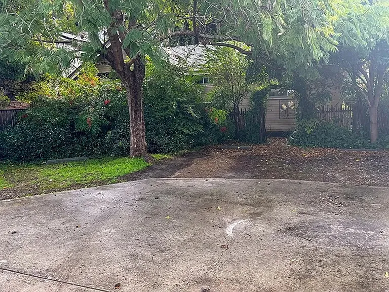 1047 Islay St — Photo 12