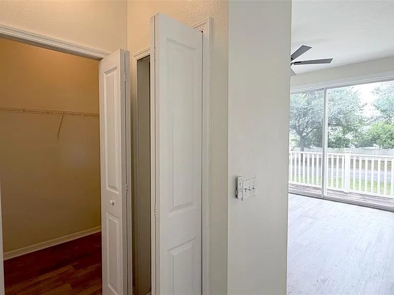 203 Madison Cir — Photo 36