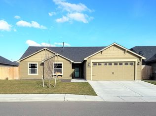 5715 Middle Fork St, Pasco, WA 99301