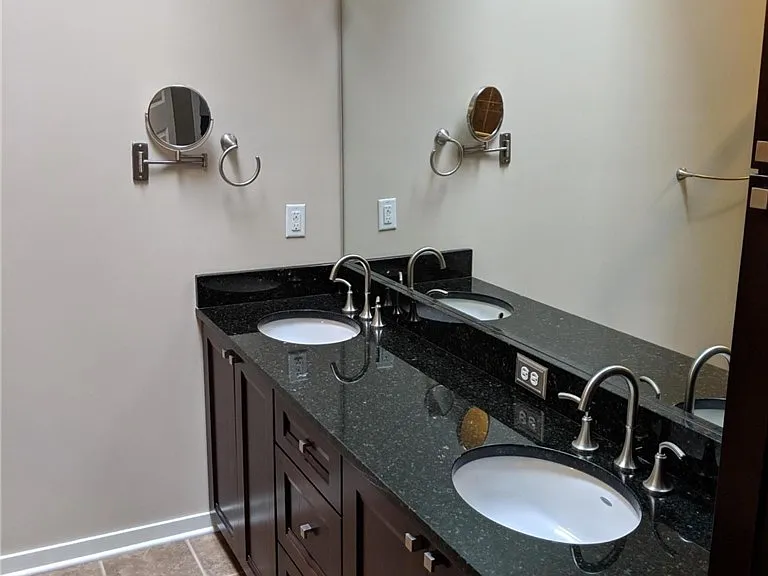 314 Halstead Ln — Photo 8