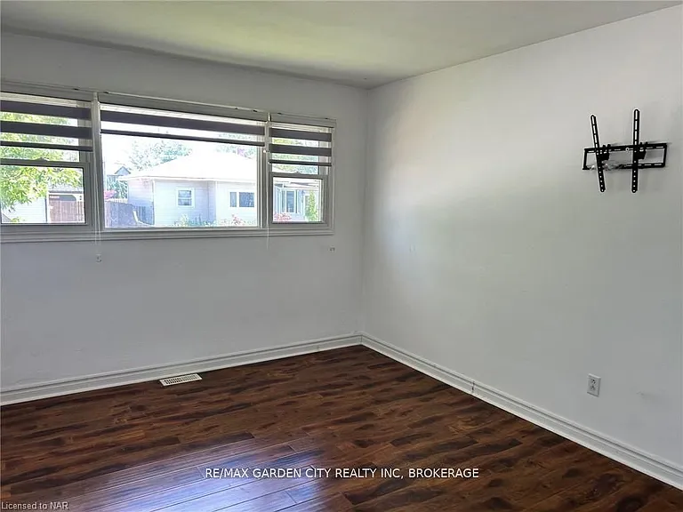 834 David St #UPPER — Photo 12