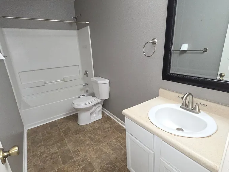 15473 Gallow Ln — Photo 3