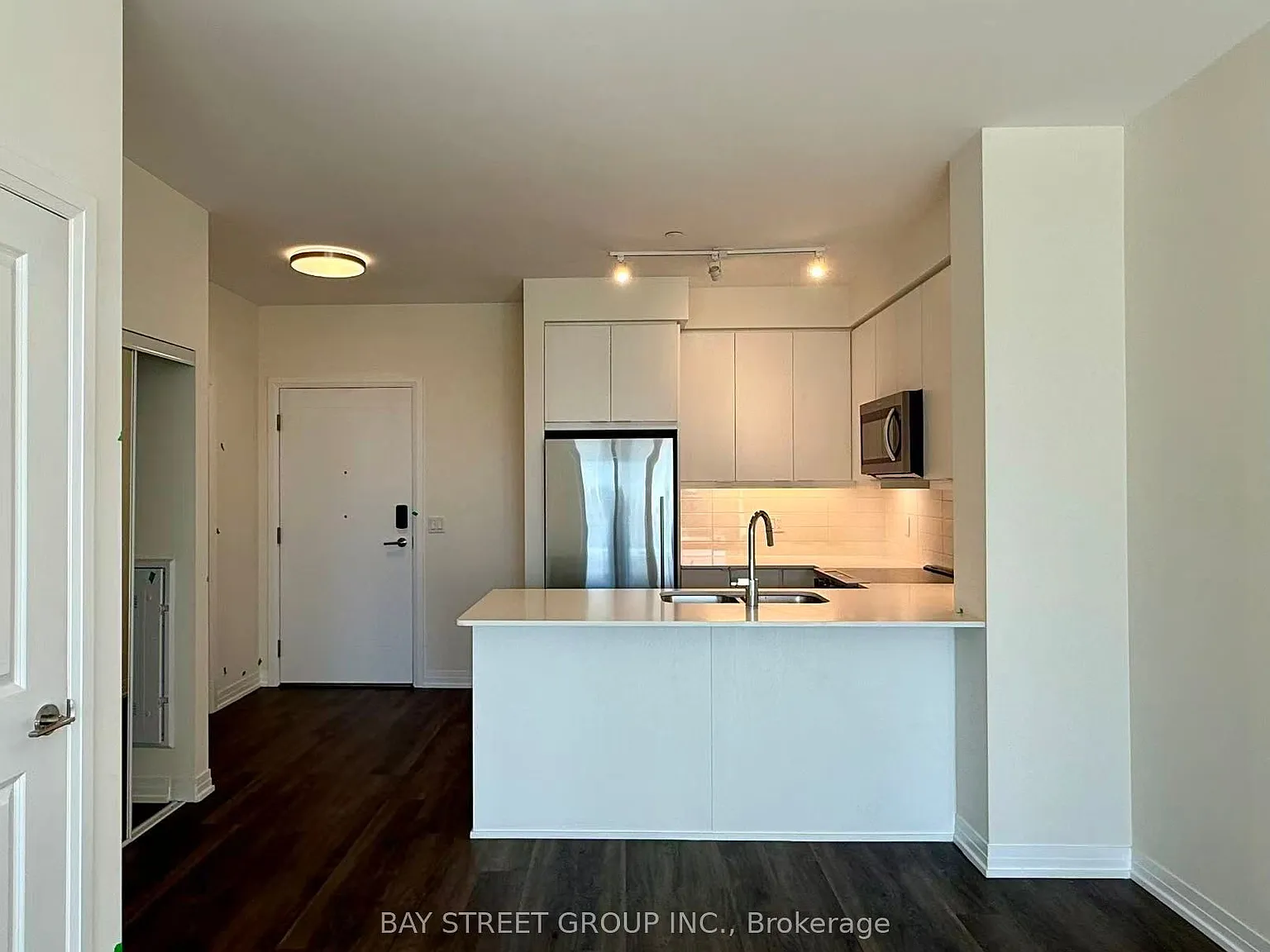 1 bed, $2,300 — Photo 3
