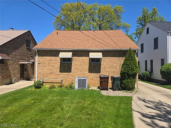 3rd image of 9515 Elsmere Dr