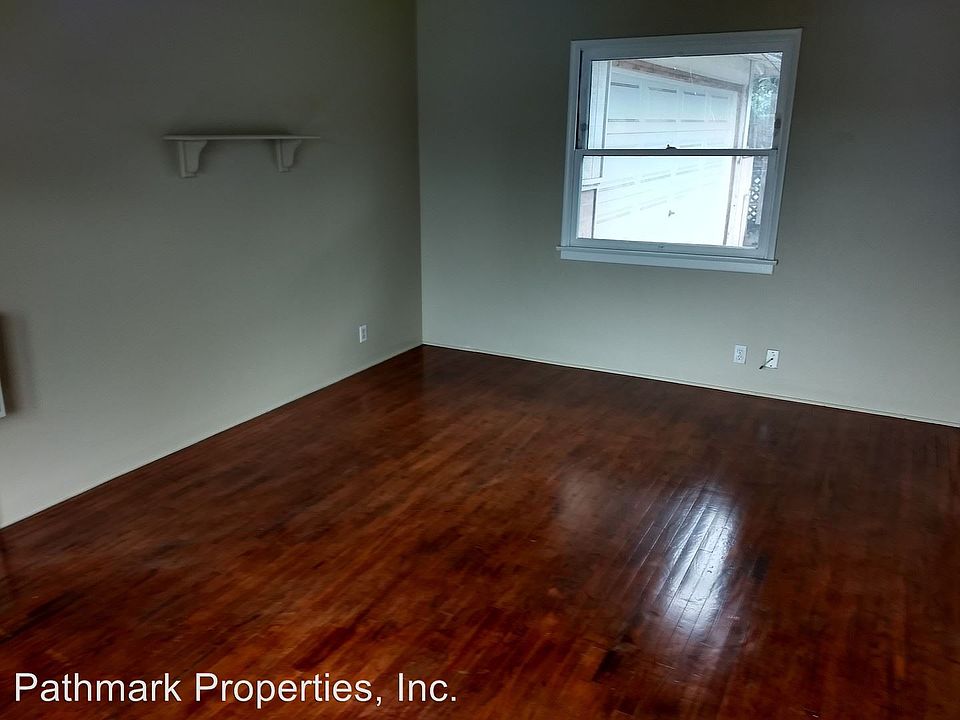 1st image of 154 Camino Corto