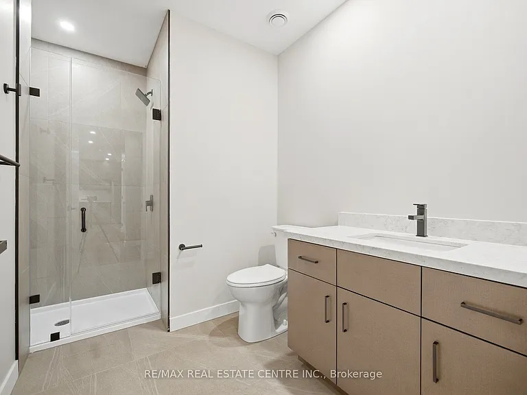 3 Zina St #2 — Photo 14