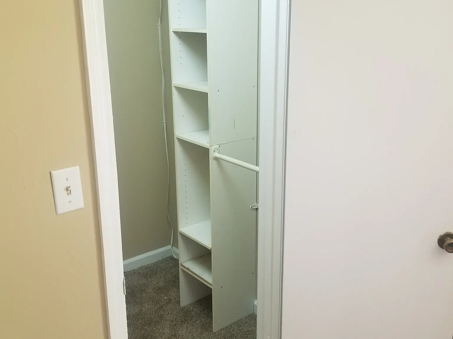 3 bed, 1872 sqft, $1,600 — Photo 3