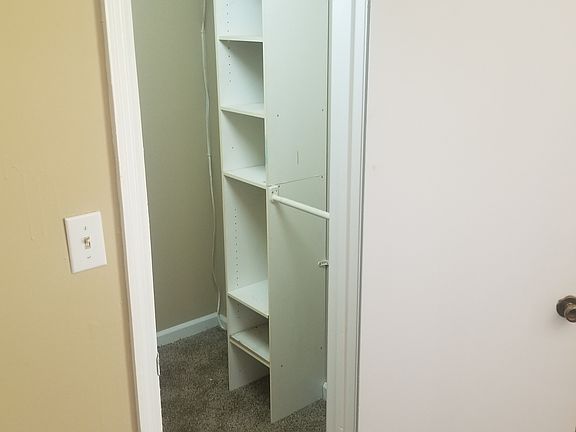 3rd image of 615 Ranch Hill Dr
