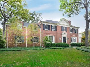 927 Forest Glen Dr W, Winnetka, IL