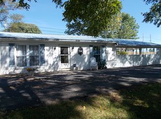 462 Black Gnat Rd, Campbellsville, KY 42718