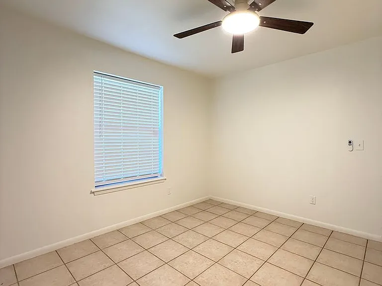 1039 Harris Ln — Photo 19