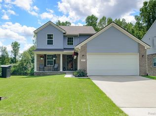 42773 Colonial Rd, Belleville, MI 48111