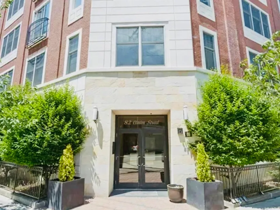 82 Clinton St #2B