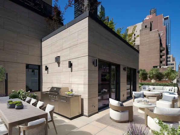 244 East 52nd Street image 1 of 22