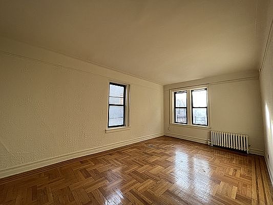4th image of 850 E 31st St #B1