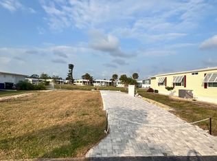 5 N Buena Vista Ave, Englewood, FL 34223