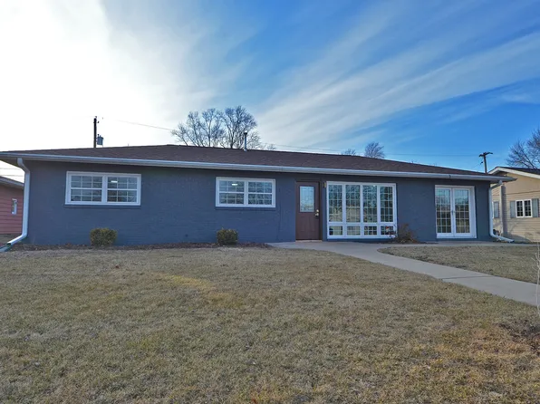 1441 Cherokee Ln, Ottawa, IL 61350