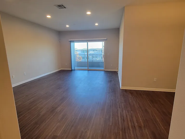 9610 Zelzah Ave #211 — Photo 2