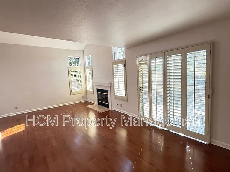46 Almador — Photo 4