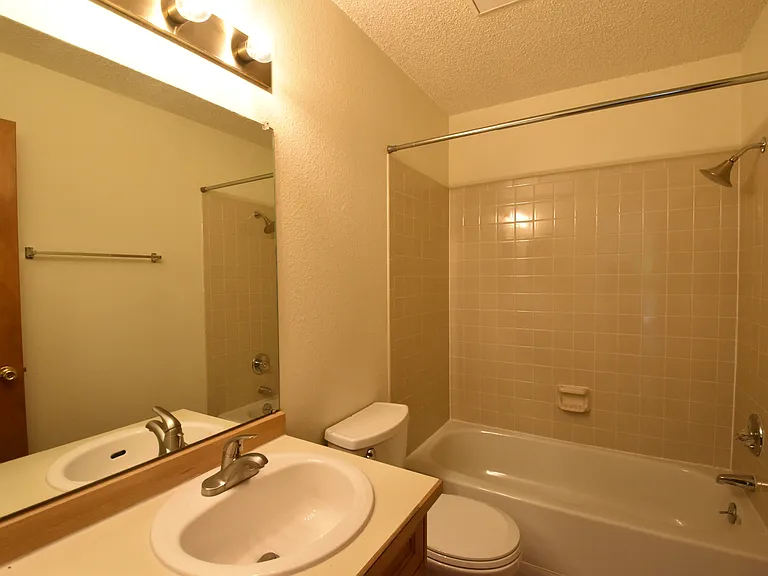 1921 Walnut St #102 — Photo 17