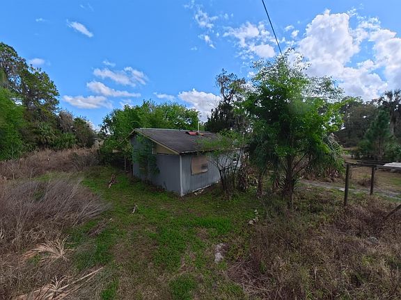 2nd image of 1901 Hontoon Rd