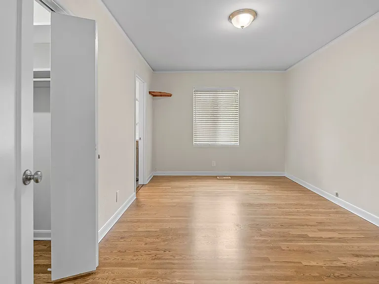 9520 SW Cypress St — Photo 17