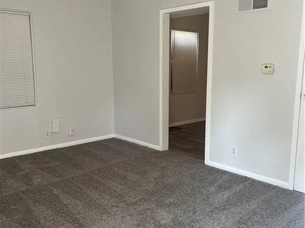 2108 Monroe Ave, Kansas City, MO 64127