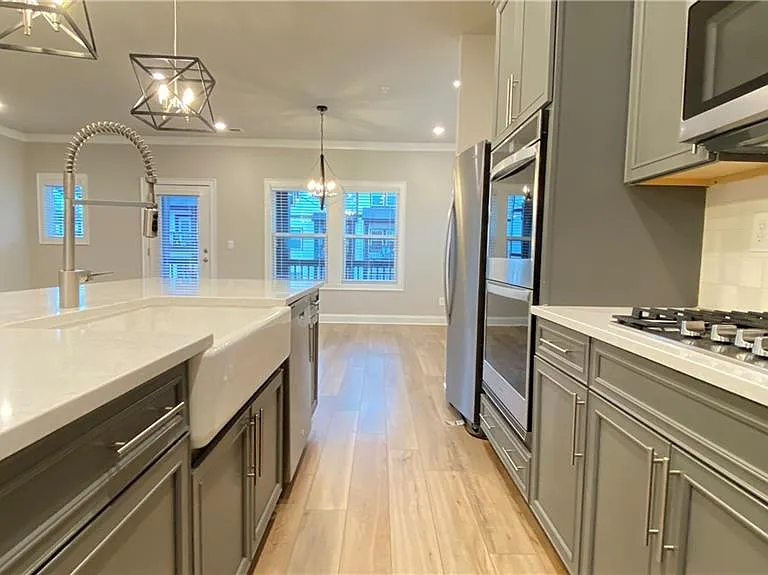 1040 Knoxboro Ln — Photo 12