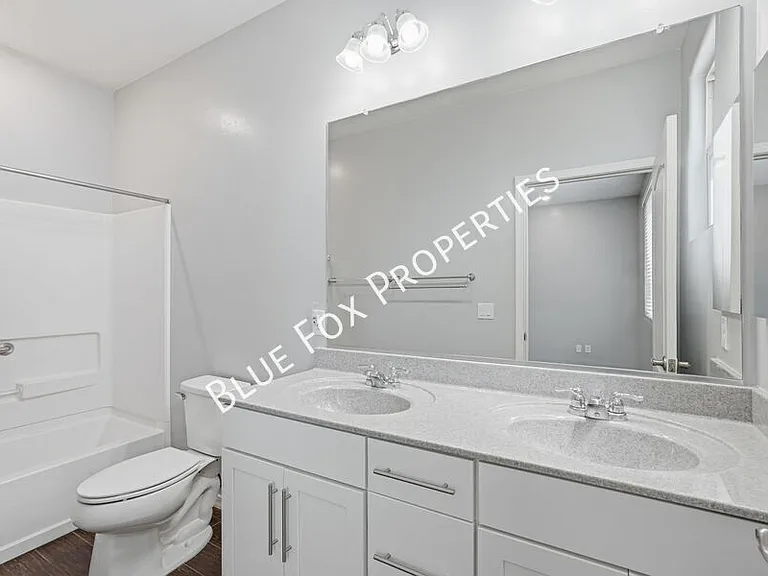8670 N Genoa Ct — Photo 17
