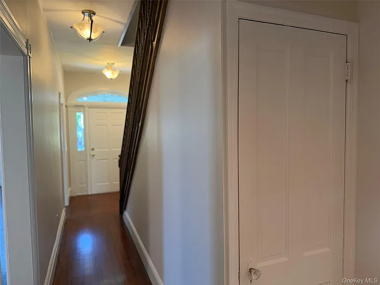 13 Walnut St — Photo 7