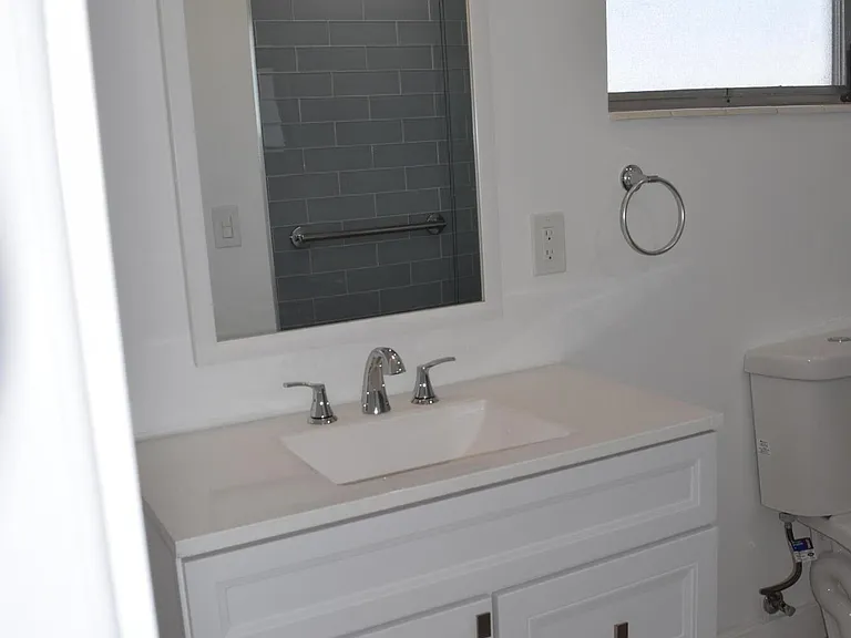 2747 Dudley Dr E #D — Photo 22